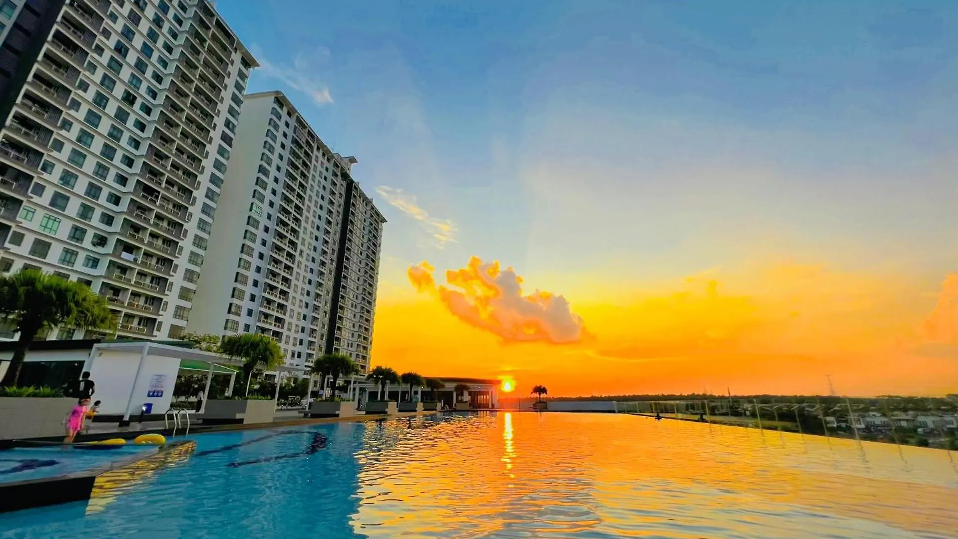 Luxury Studio At D Secret Garden - Johor Bahru, Utm, Setia Tropika, Kempas, Paradigm Mall, Mid Valley- 1-3 Pax, Business Trip Welcome Apartment